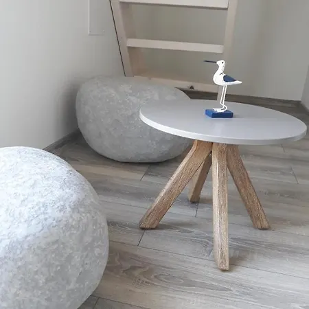 아파트 In The Forest