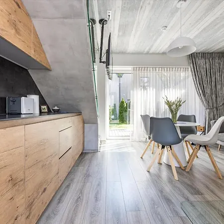 In The Forest 아파트 *