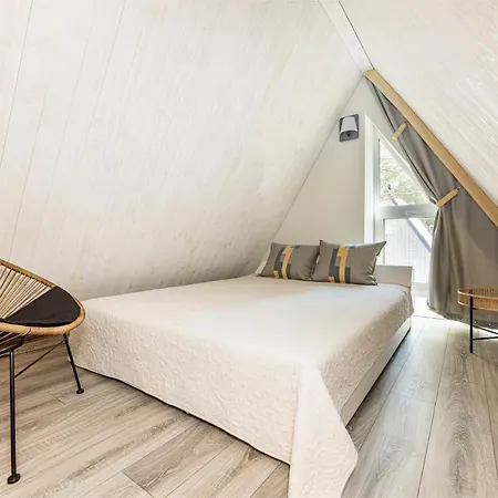 아파트 In The Forest 팔랑가