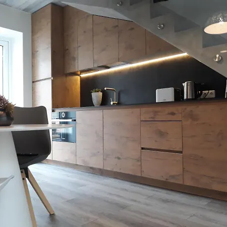 In The Forest 아파트 팔랑가