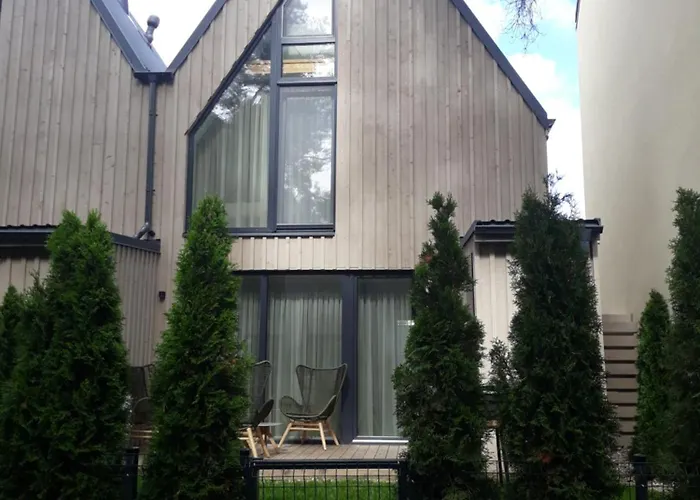 In The Forest شقة بالانغا